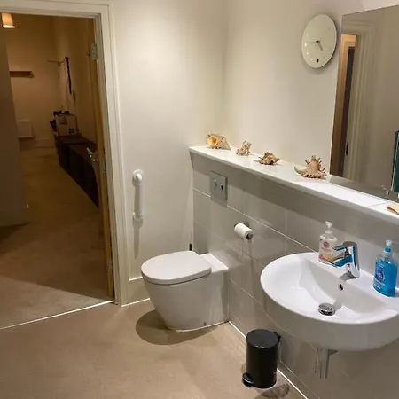 Chichester Luxury One Bed Apartment Exterior photo